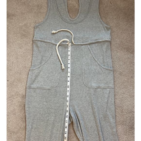 Intimately Free People Ribbed Knit Jumpsuit Overalls Size XS Gray Soft Slouchy - Picture 8 of 9